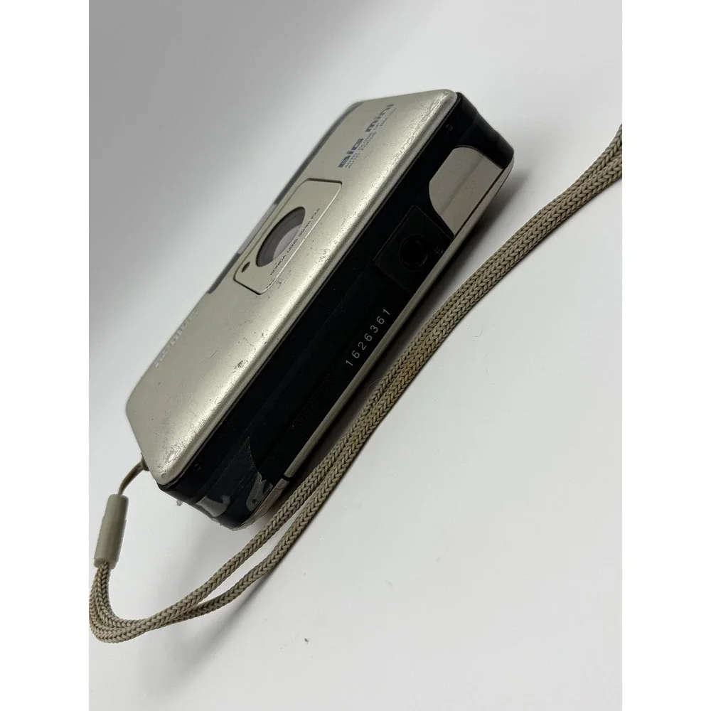 Vintage Konica Big Mini BM-201 35mm Film Camera Point Shoot Flash Japan Silver